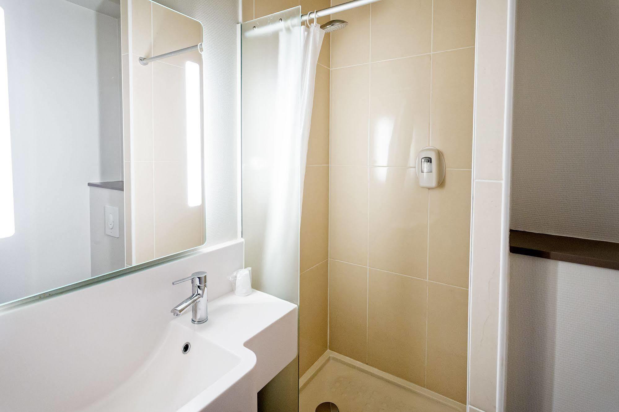 B&B Hotel Grenoble Universite 1 Gières Εξωτερικό φωτογραφία