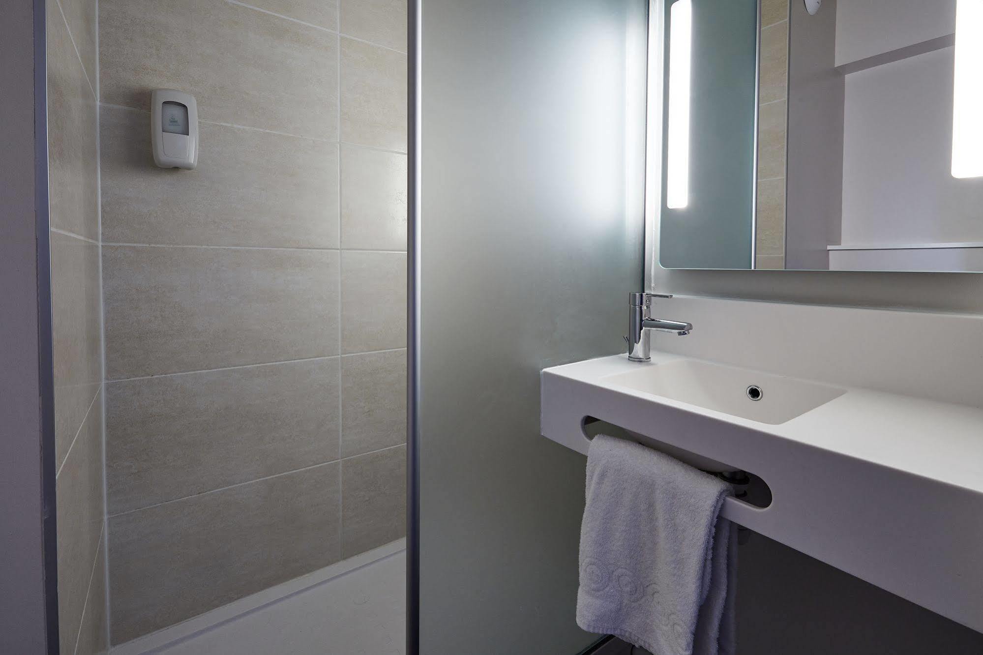 B&B Hotel Grenoble Universite 1 Gières Εξωτερικό φωτογραφία
